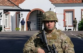 http://arbia.org.ar/imagenes/casa_militar.jpg