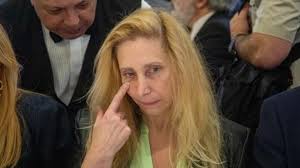 http://arbia.org.ar/imagenes/karina3.jpg