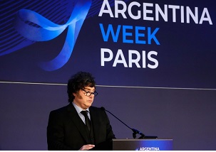 http://arbia.org.ar/imagenes/milei_paris.jpg