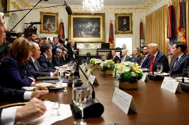 http://arbia.org.ar/imagenes/trump_milei_10-25.jpg